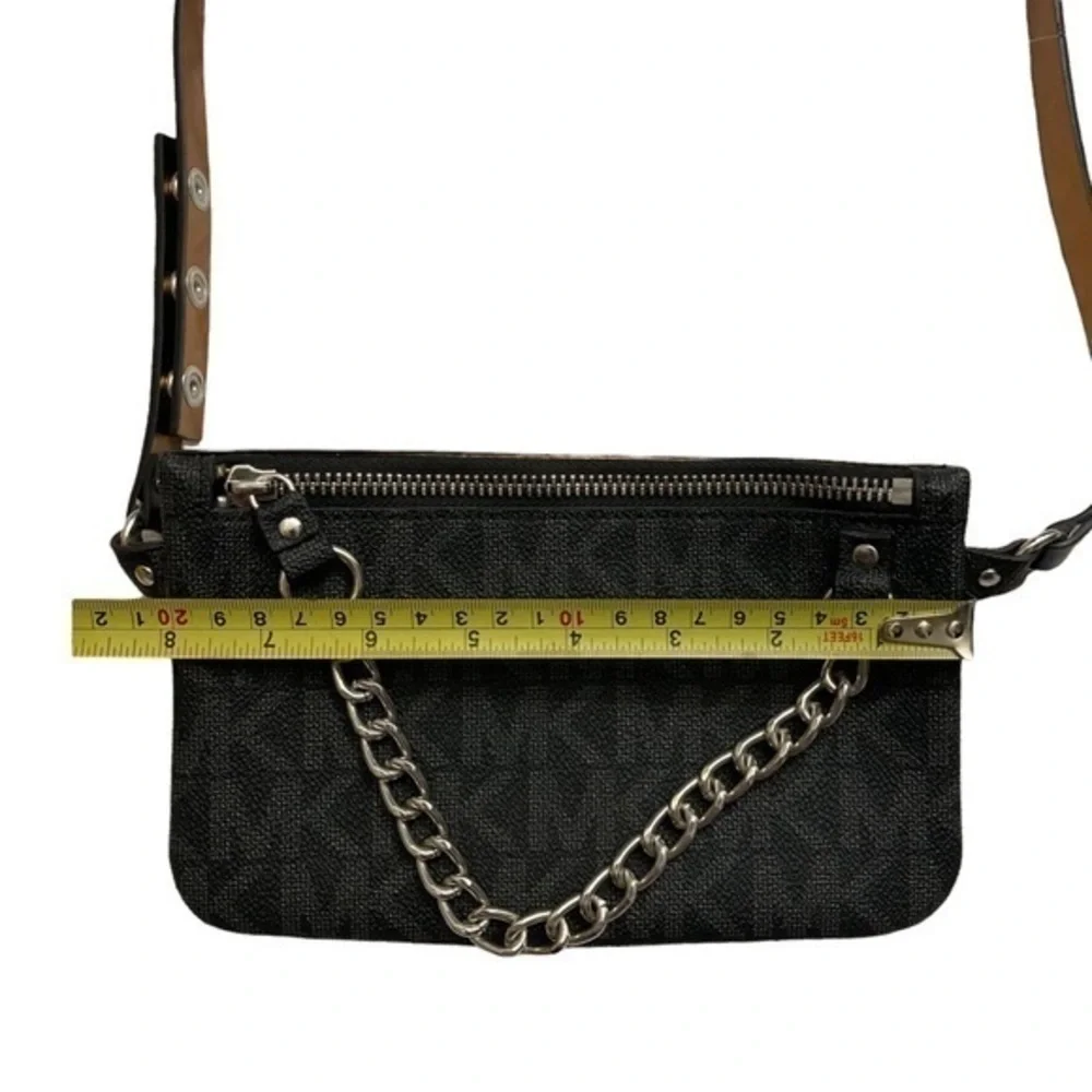 Michael Kors belt bag signature mk gray black M